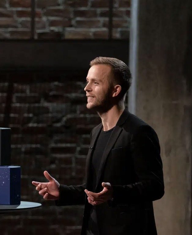Kris pitching on Løvens Hule